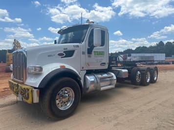 Main image Peterbilt 567