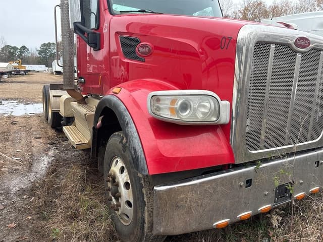 Image of Peterbilt 567 equipment image 1