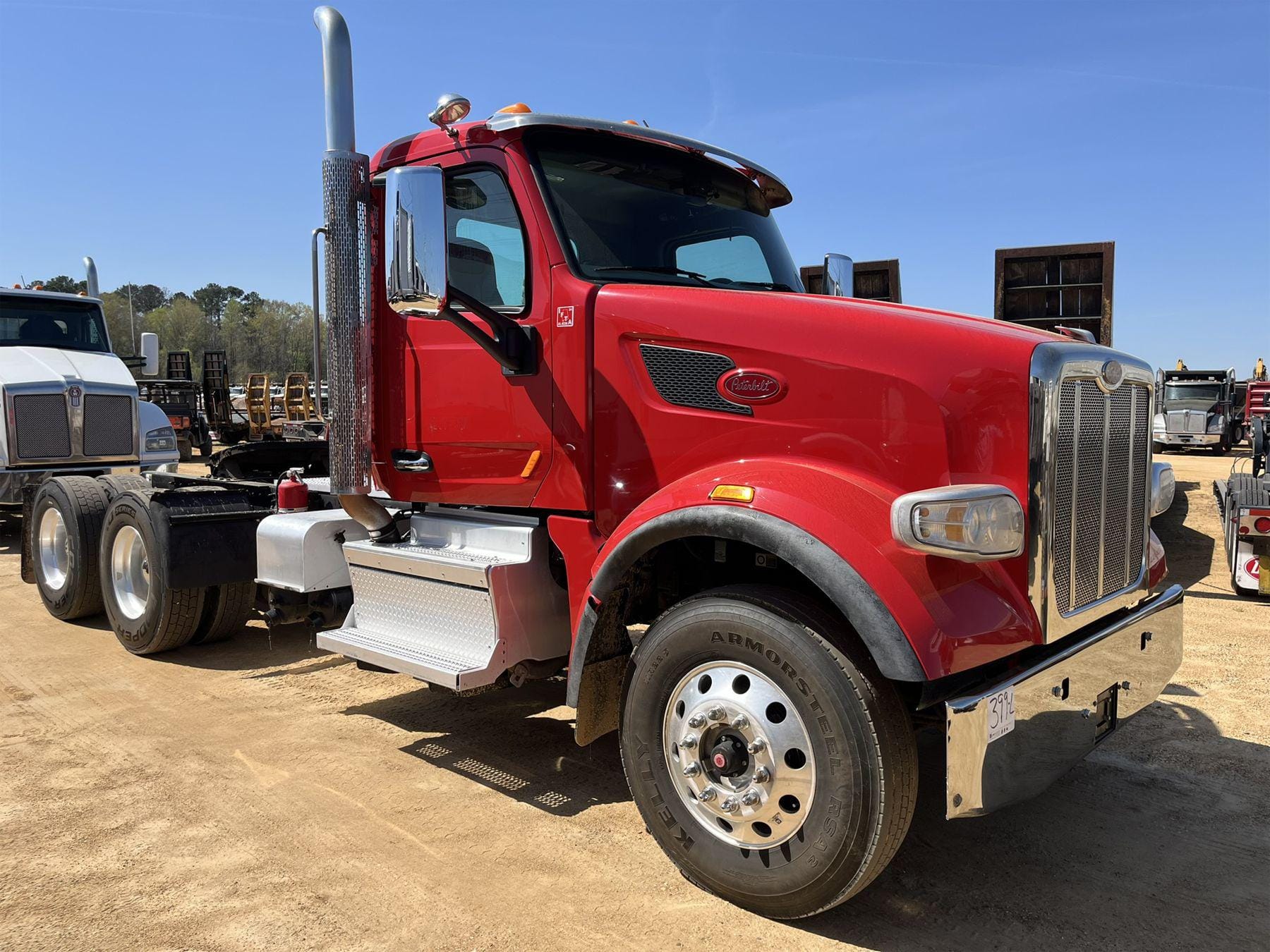 Main image Peterbilt 567