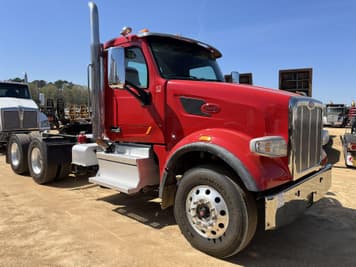 Main image Peterbilt 567