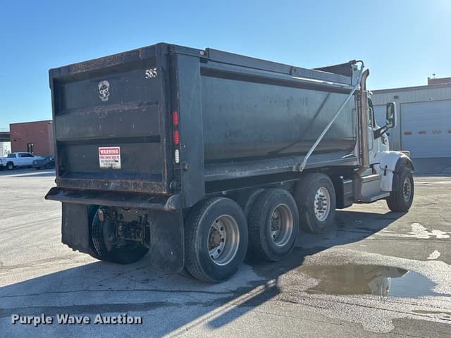 Image of Peterbilt 567 equipment image 4