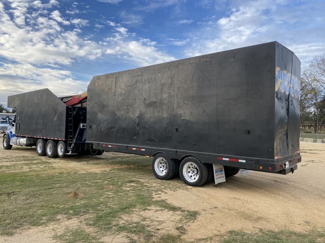 Image of Peterbilt 567 equipment image 1