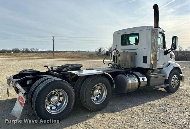 Image of Peterbilt 567 equipment image 4