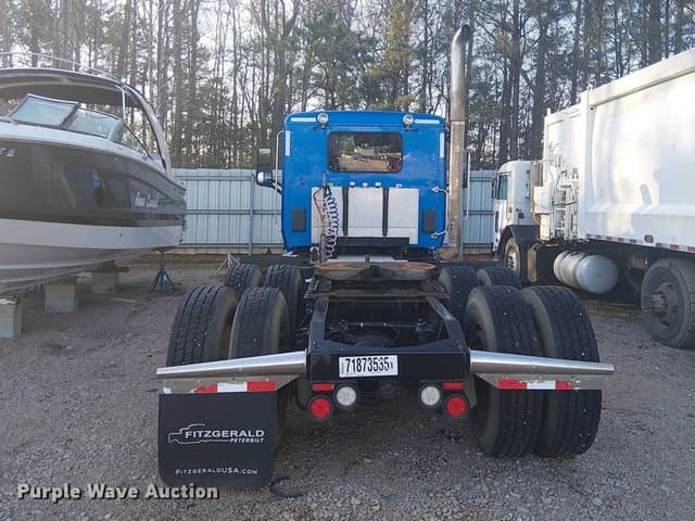 Image of Peterbilt 567 equipment image 4