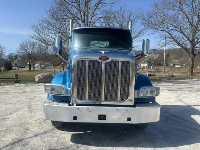 Image of Peterbilt 567 equipment image 1