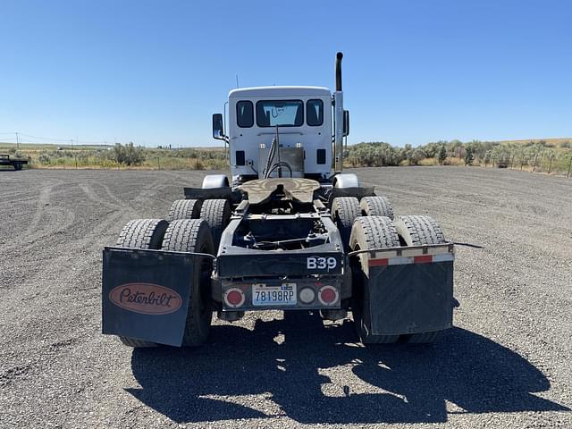 Image of Peterbilt 567 equipment image 4