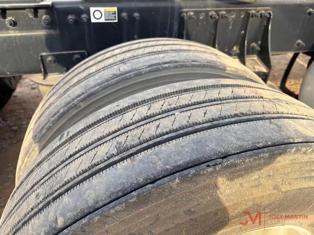 Image of Peterbilt 567 equipment image 4