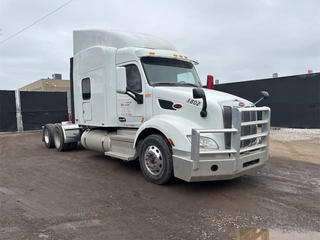 Image of Peterbilt 579 equipment image 2