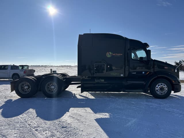 Image of Peterbilt 579 equipment image 3