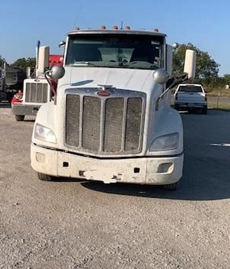 2019 Peterbilt 579 Equipment Image0