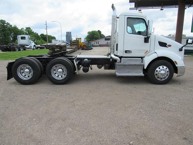 Image of Peterbilt 579 equipment image 4