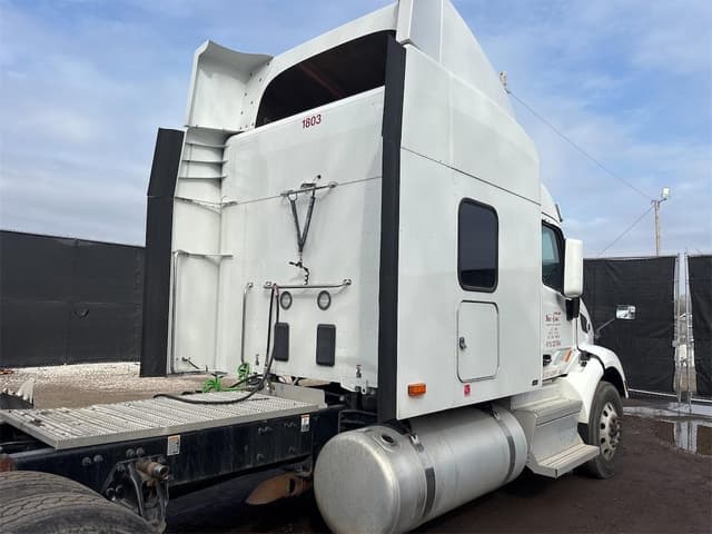 Image of Peterbilt 579 equipment image 4