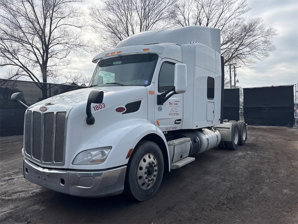 2019 Peterbilt 579 Equipment Image0