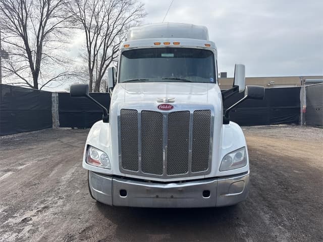 Image of Peterbilt 579 equipment image 1