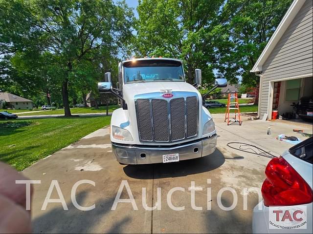 Image of Peterbilt 579 equipment image 1
