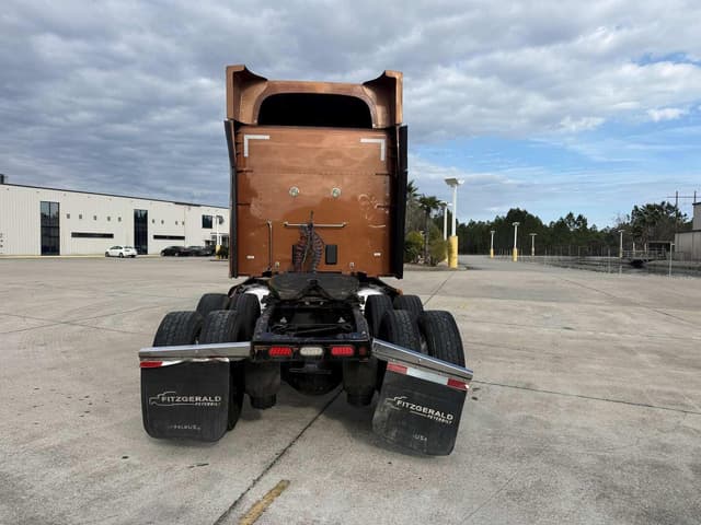 Image of Peterbilt 579 equipment image 3