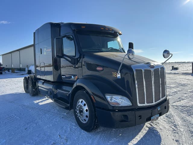 Image of Peterbilt 579 equipment image 2