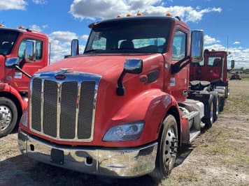 Main image Peterbilt 579