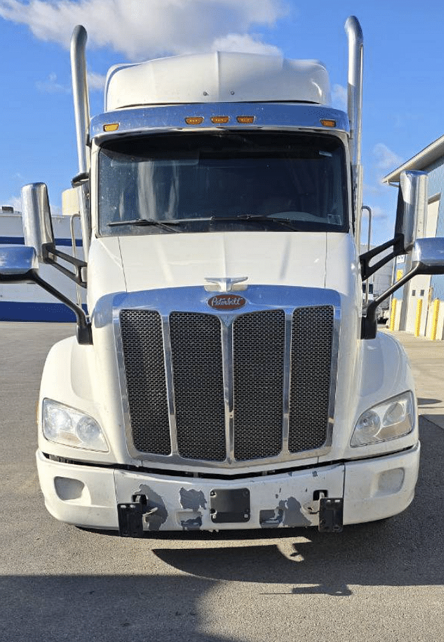 Image of Peterbilt 579 equipment image 3
