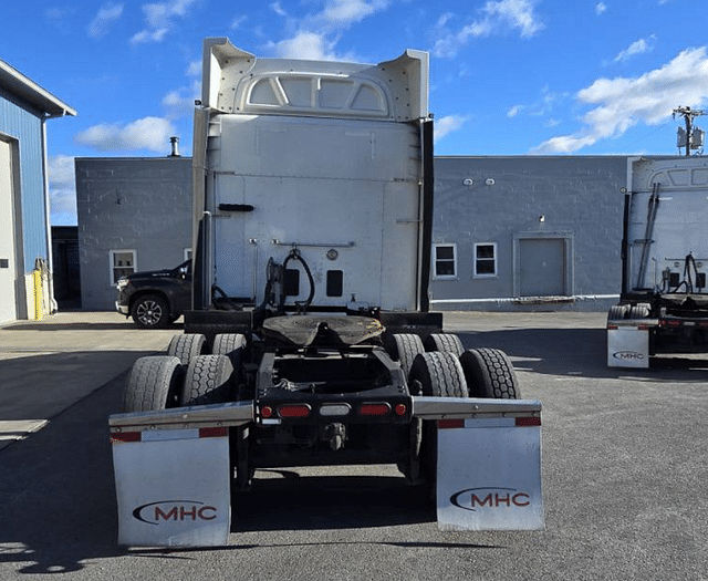Image of Peterbilt 579 equipment image 4