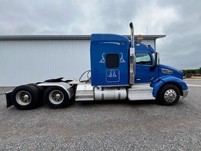 Image of Peterbilt 579 equipment image 1