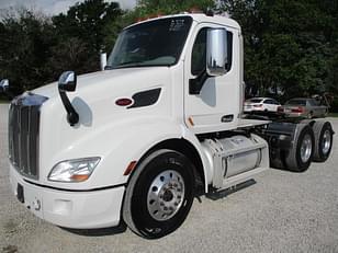 Main image Peterbilt 579 0