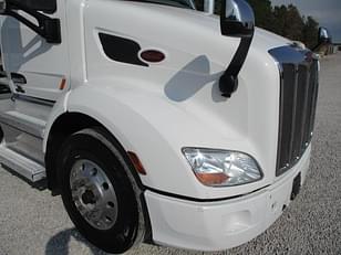 Main image Peterbilt 579 12