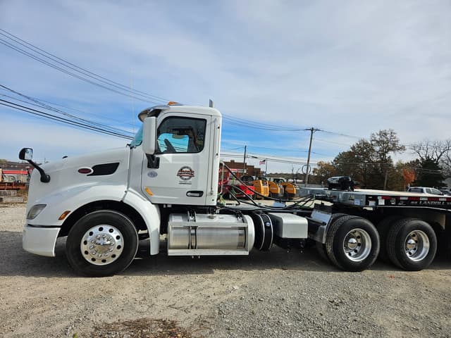 Image of Peterbilt 579 equipment image 4