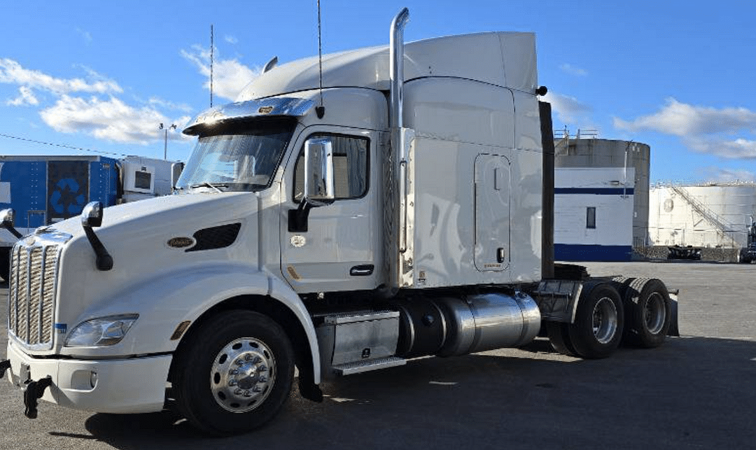 Image of Peterbilt 579 Primary image