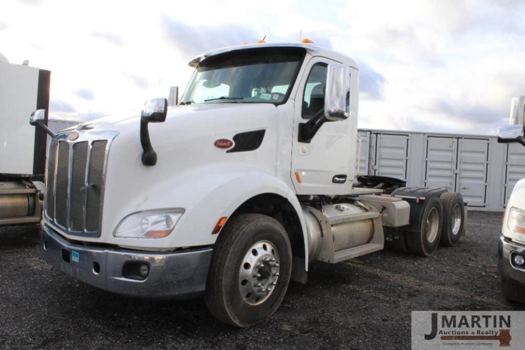 2019 Peterbilt 579 Equipment Image0