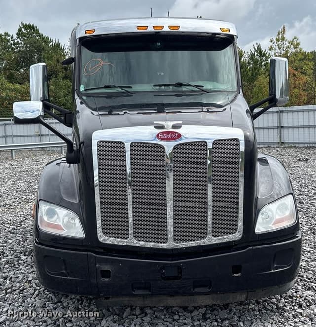 Image of Peterbilt 579 equipment image 1