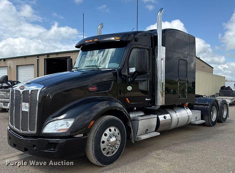 Image of Peterbilt 579 Primary image