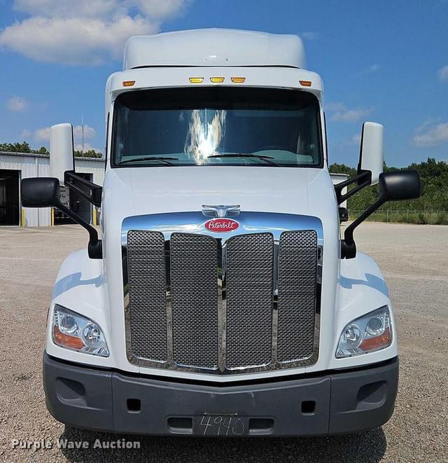 Image of Peterbilt 579 equipment image 1