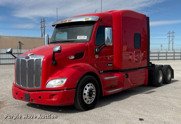 2019 Peterbilt 579 Equipment Image0