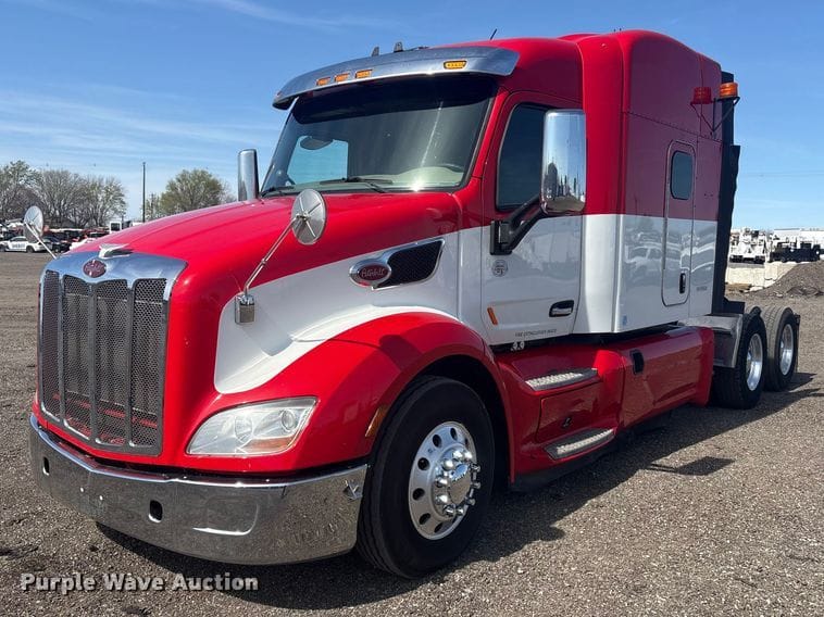2019 Peterbilt 579 Equipment Image0