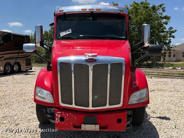 Image of Peterbilt 579 equipment image 1