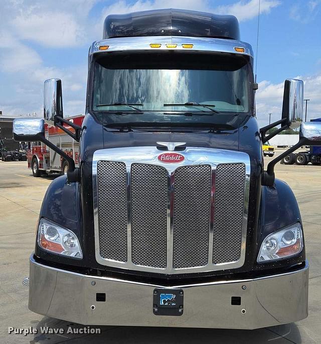 Image of Peterbilt 579 equipment image 1