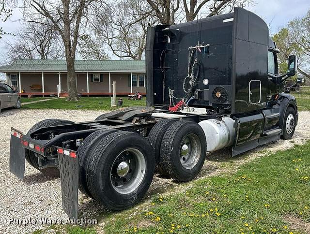 Image of Peterbilt 579 equipment image 4