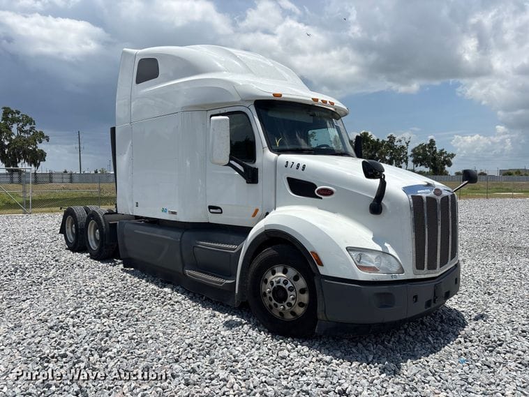 2019 Peterbilt 579 Equipment Image0