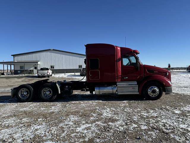 Image of Peterbilt 579 equipment image 3