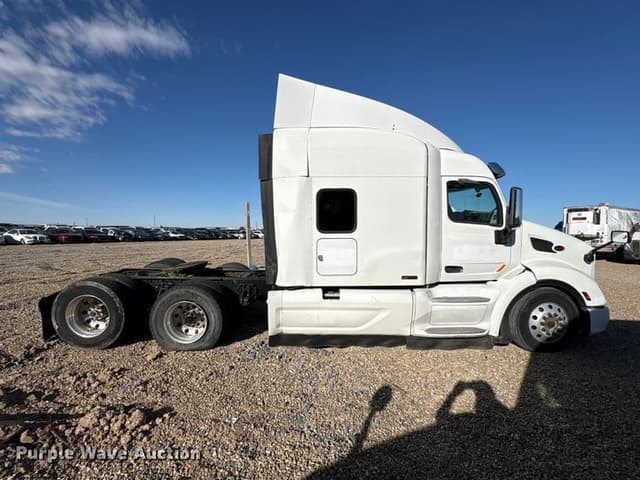 Image of Peterbilt 579 equipment image 3
