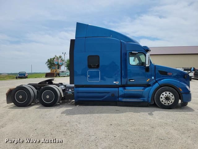 Image of Peterbilt 579 equipment image 3