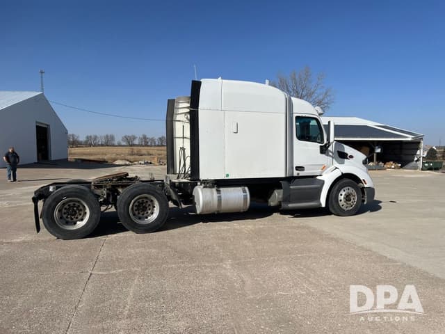 Image of Peterbilt 579 equipment image 3