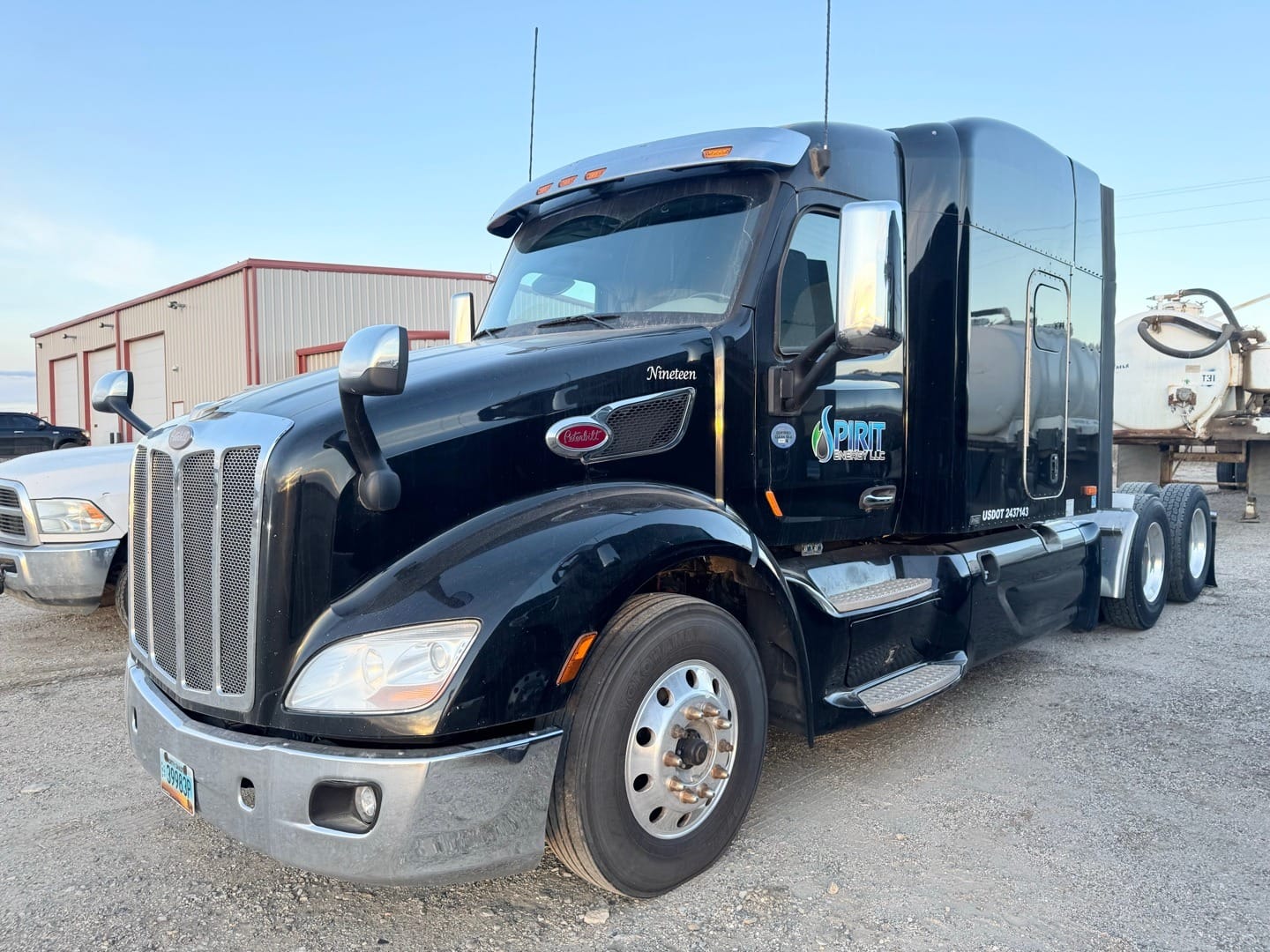 2019 Peterbilt 579 Equipment Image0