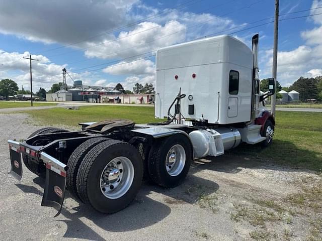 Image of Peterbilt 579 equipment image 2
