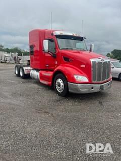 Image of Peterbilt 579 equipment image 1