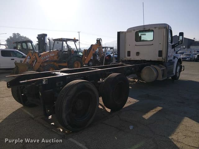 Image of Peterbilt 579 equipment image 4