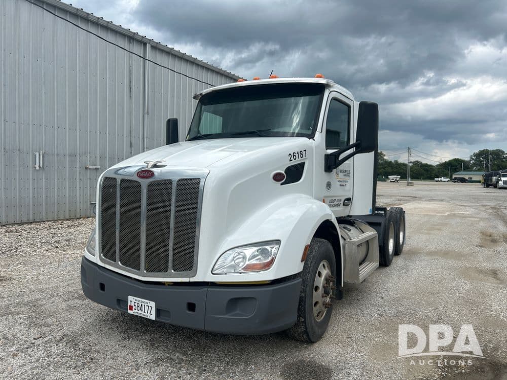 Image of Peterbilt 579 Primary image