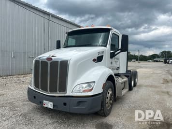 Main image Peterbilt 579