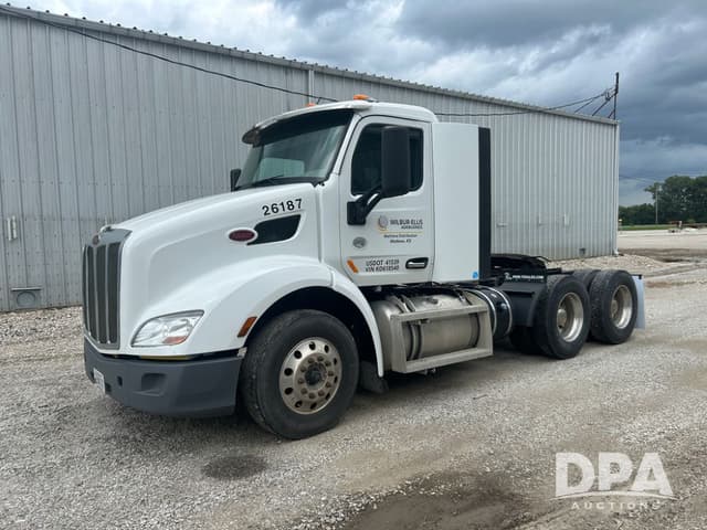 Image of Peterbilt 579 equipment image 1